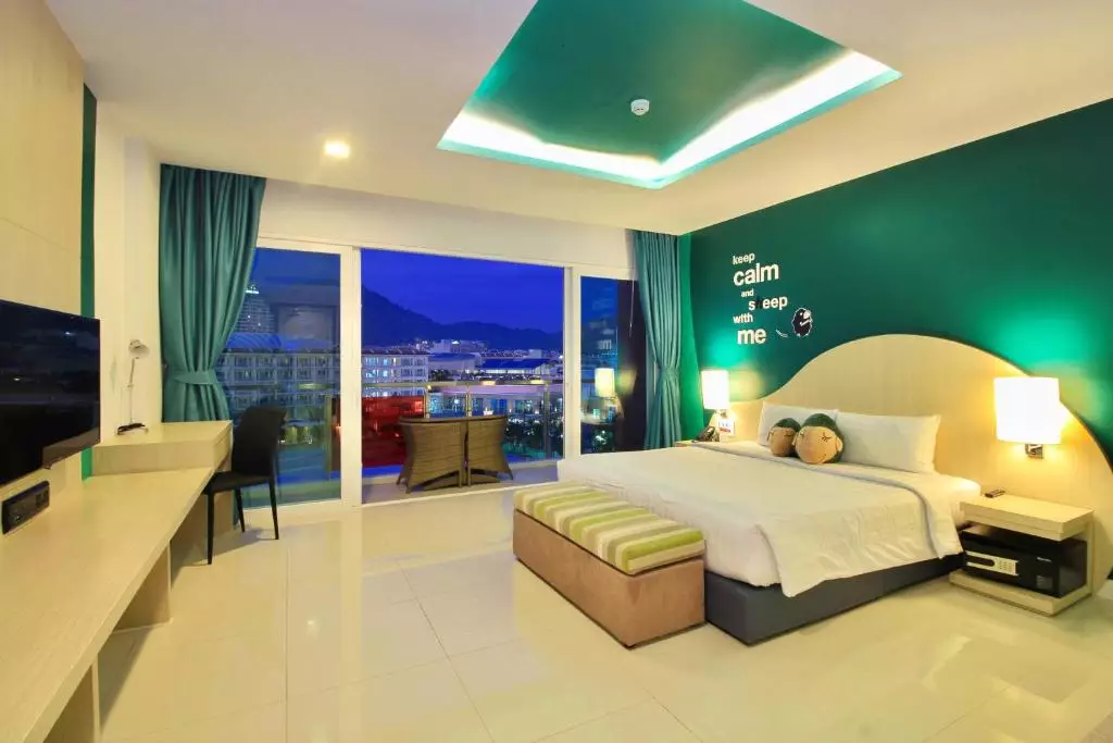 SLEEP WITH ME HOTEL design hotel
